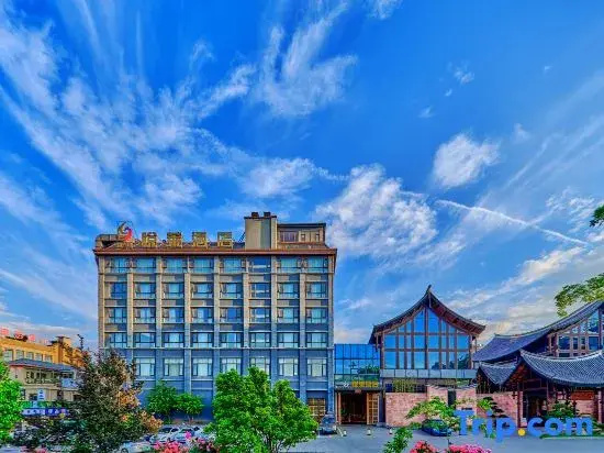 Qujing Biaocan Yuelai Chinese Garden Resort Hotel (Wanda Bund)