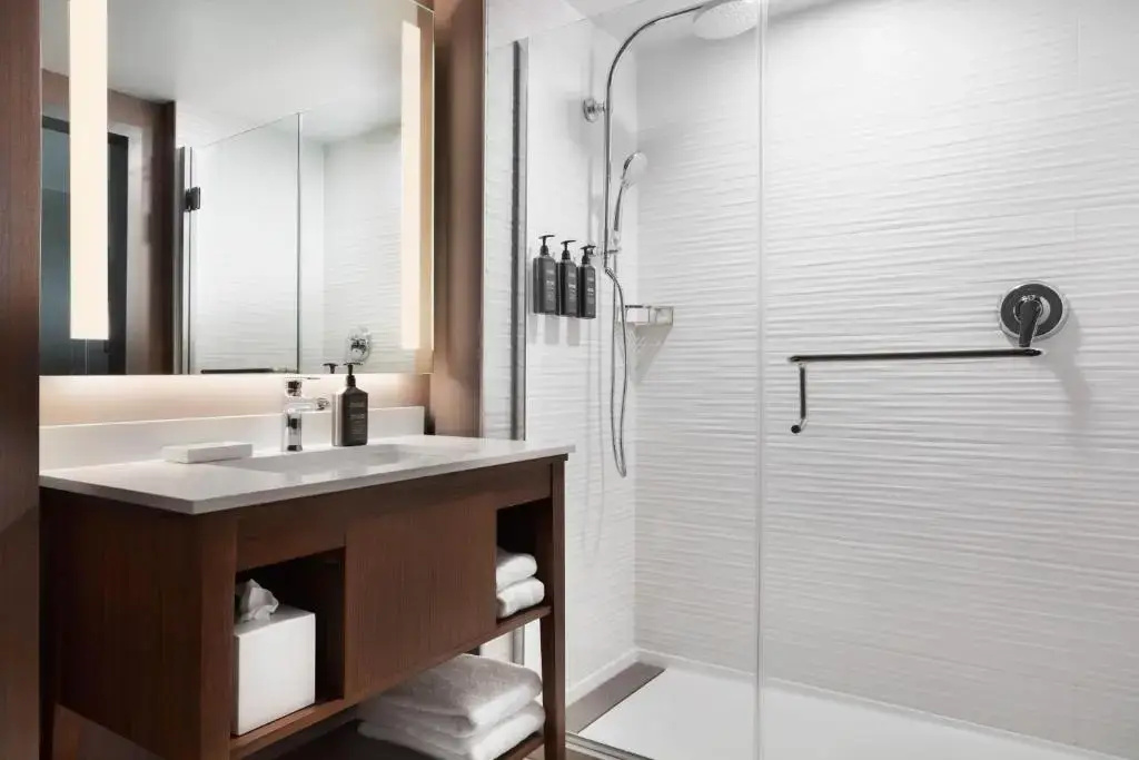 Delta Hotels by Marriott Midwest City at the Reed Conference Center - Chambres