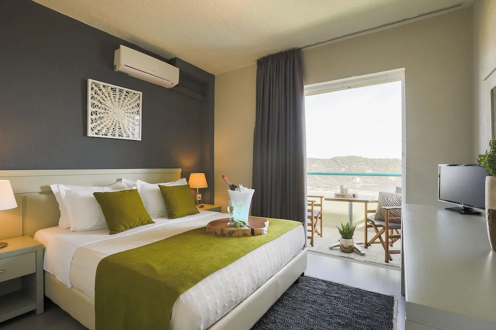 Suite with balcony