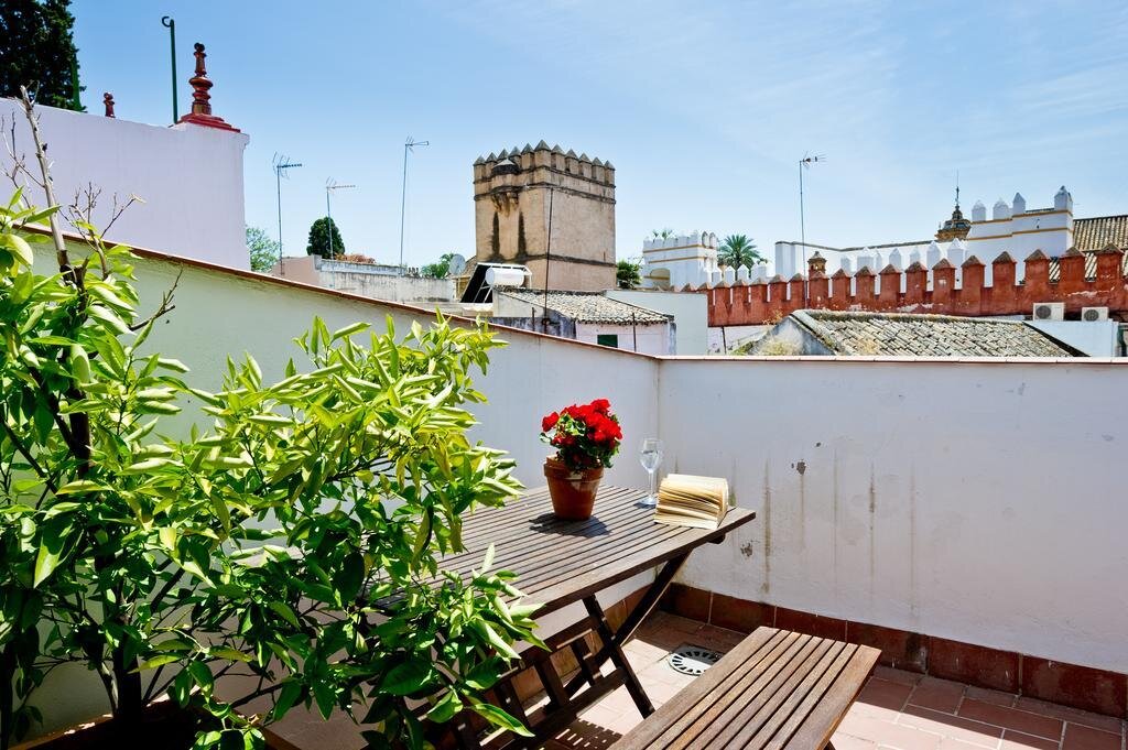 Apartamentos Suites Santa Cruz Sevilla image