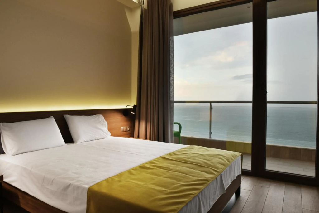 Mistral Seaside Hotel