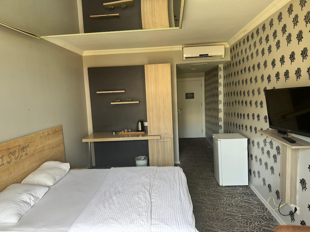 C1 Suite — 4