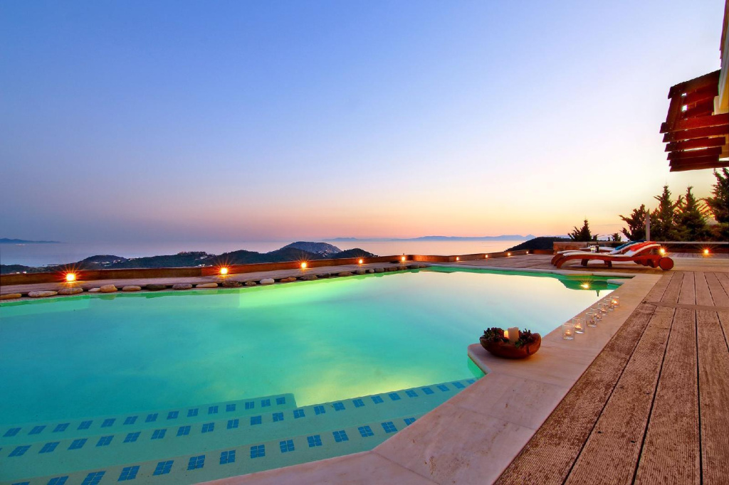 4 Bedroom Villa TakeOff in Anavyssos - BLG 69210