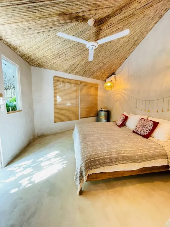 Standard room with pool view