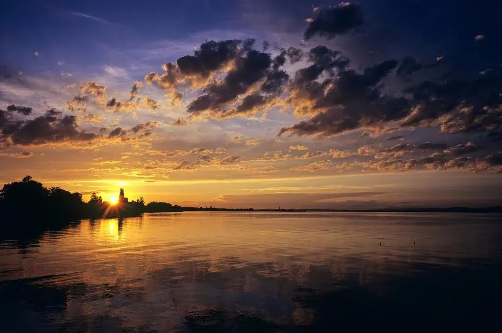Beach & Waterfront
