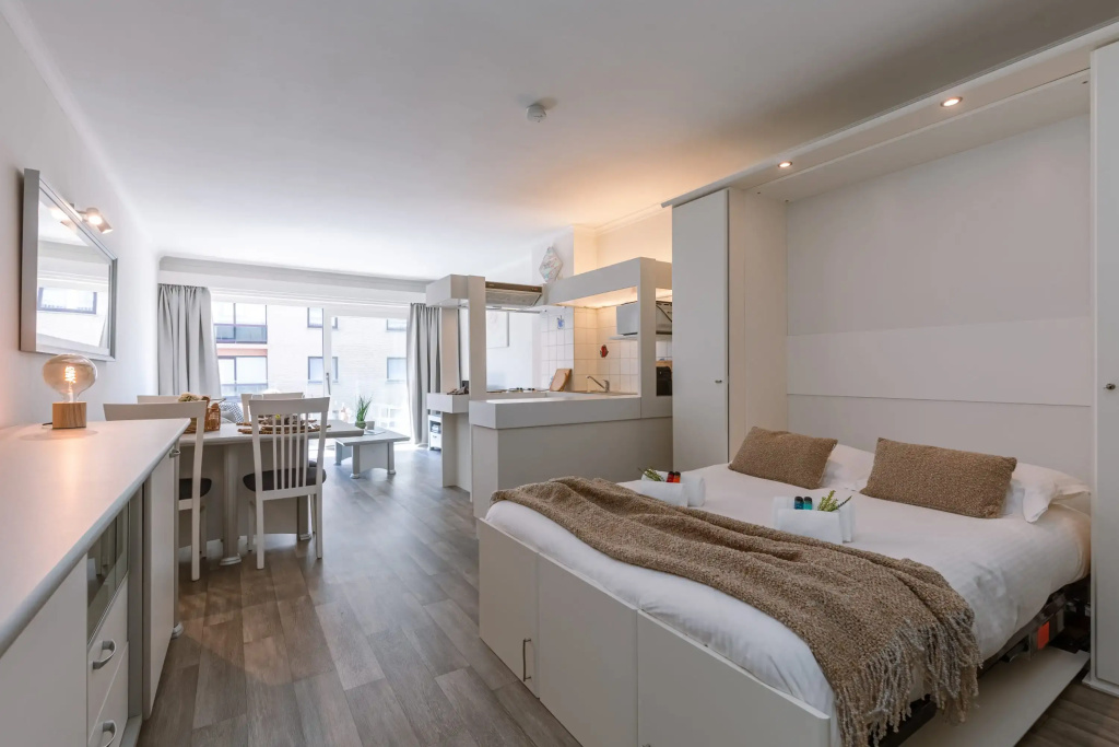 Warm studio with sea view in the centre of Middelkerke