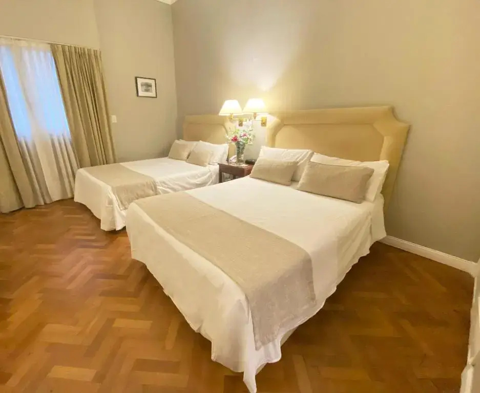 Standard Sextuple room