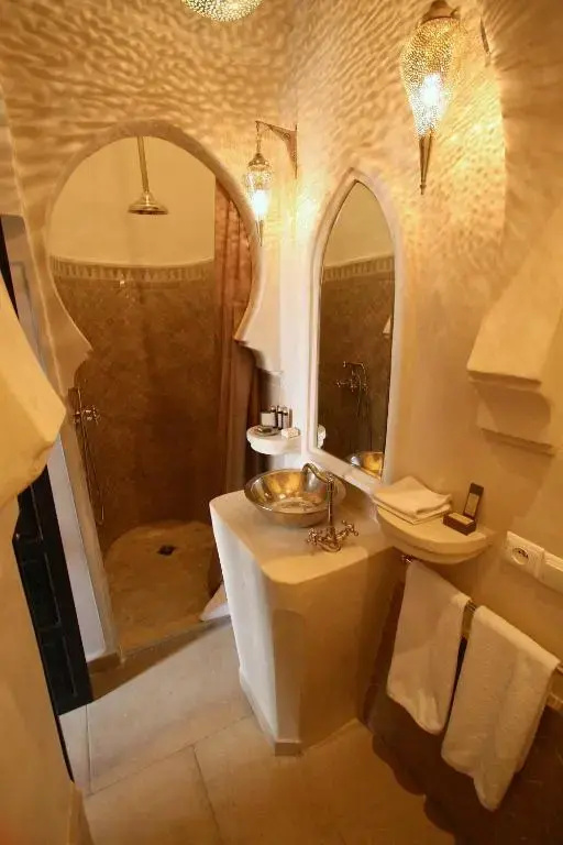 Riad Omri - Chambres