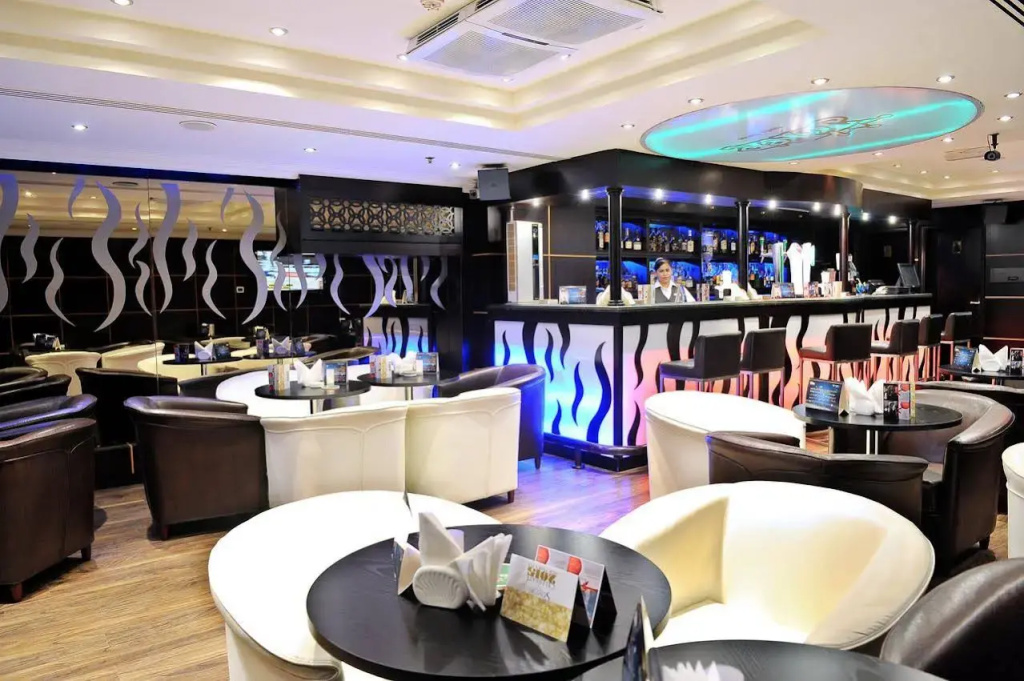 Signature Inn Deira - Free Parking 18