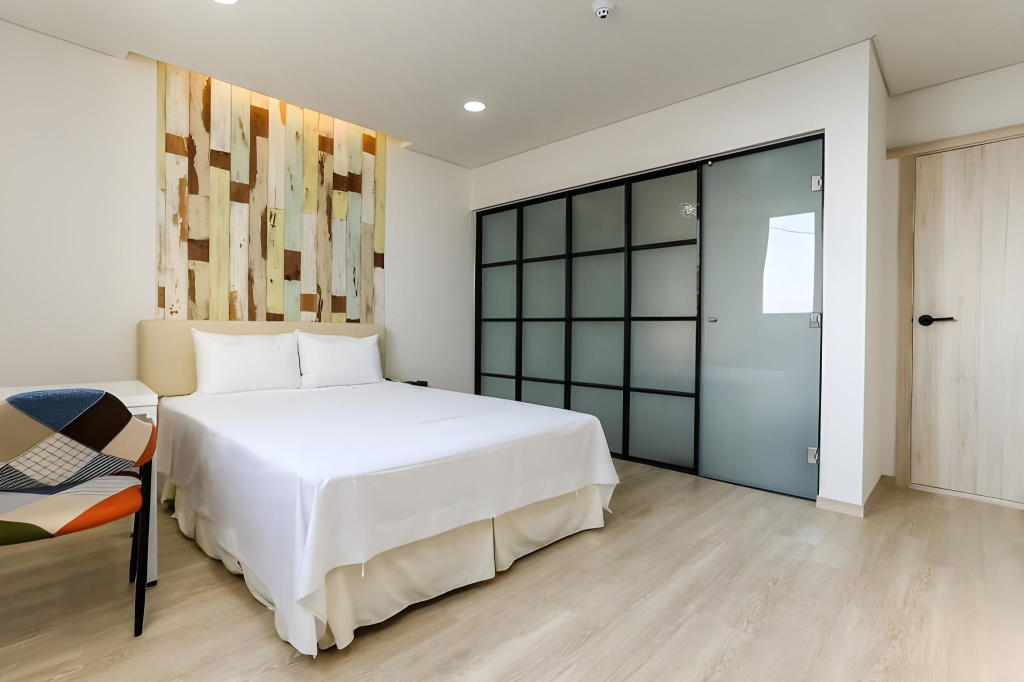 Hotel Cube — 5