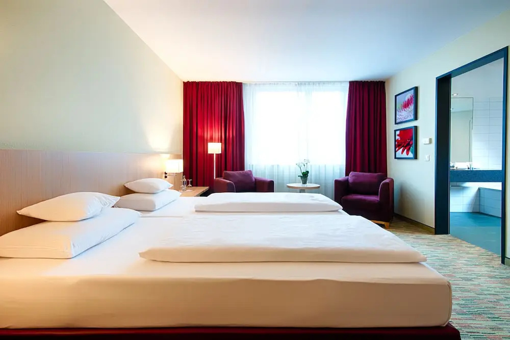 Double Junior Suite (full double bed)