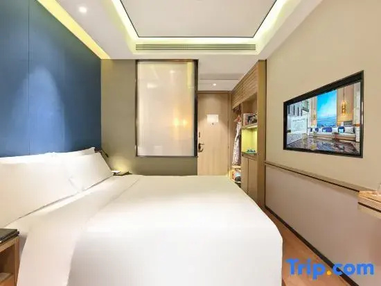 Superior Double room with courtyard view (full double bed)