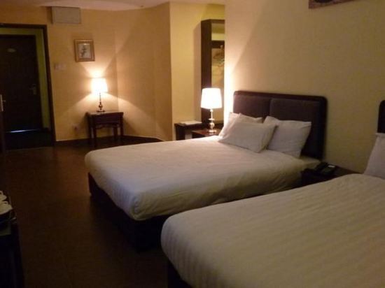 Dm Hotel