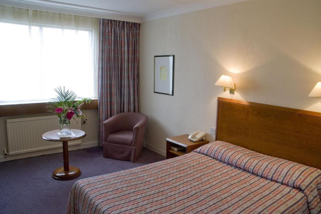 Britannia Airport Hotel - 7