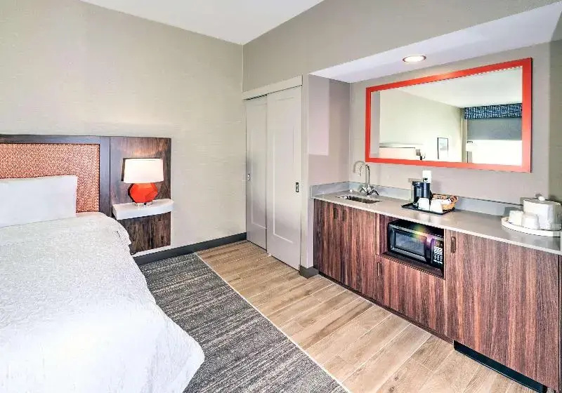 Double Studio (full double bed)