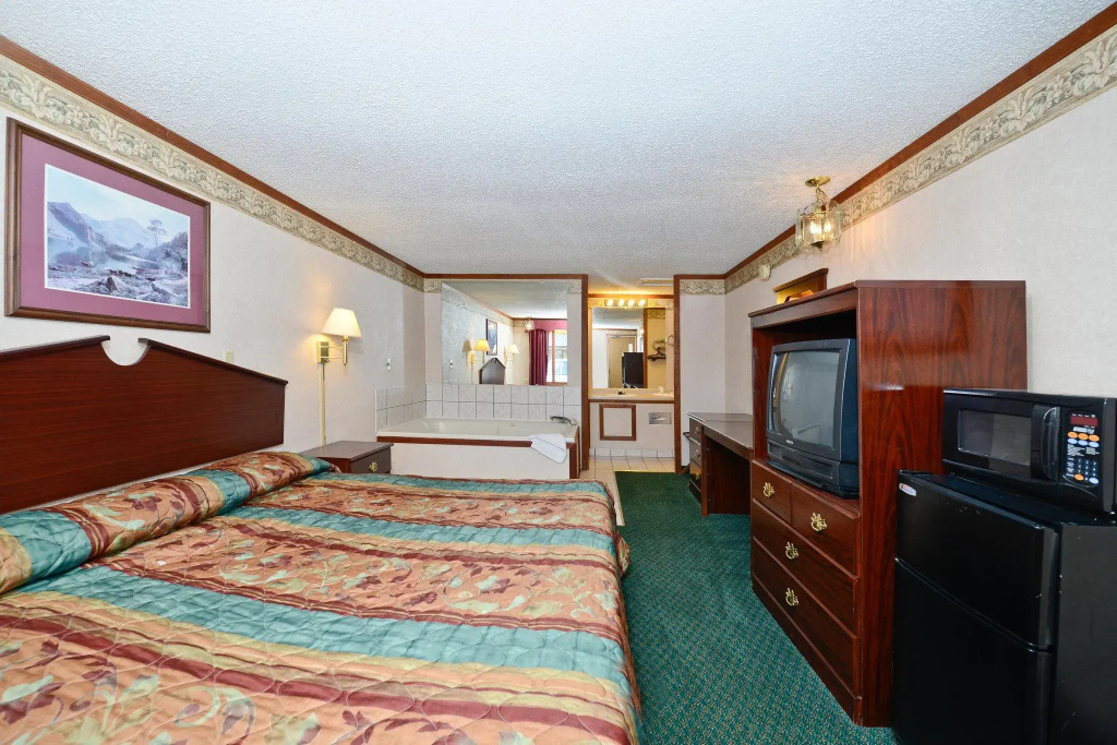 Americas Best Value Inn & Suites Warren Detroit - фото 2