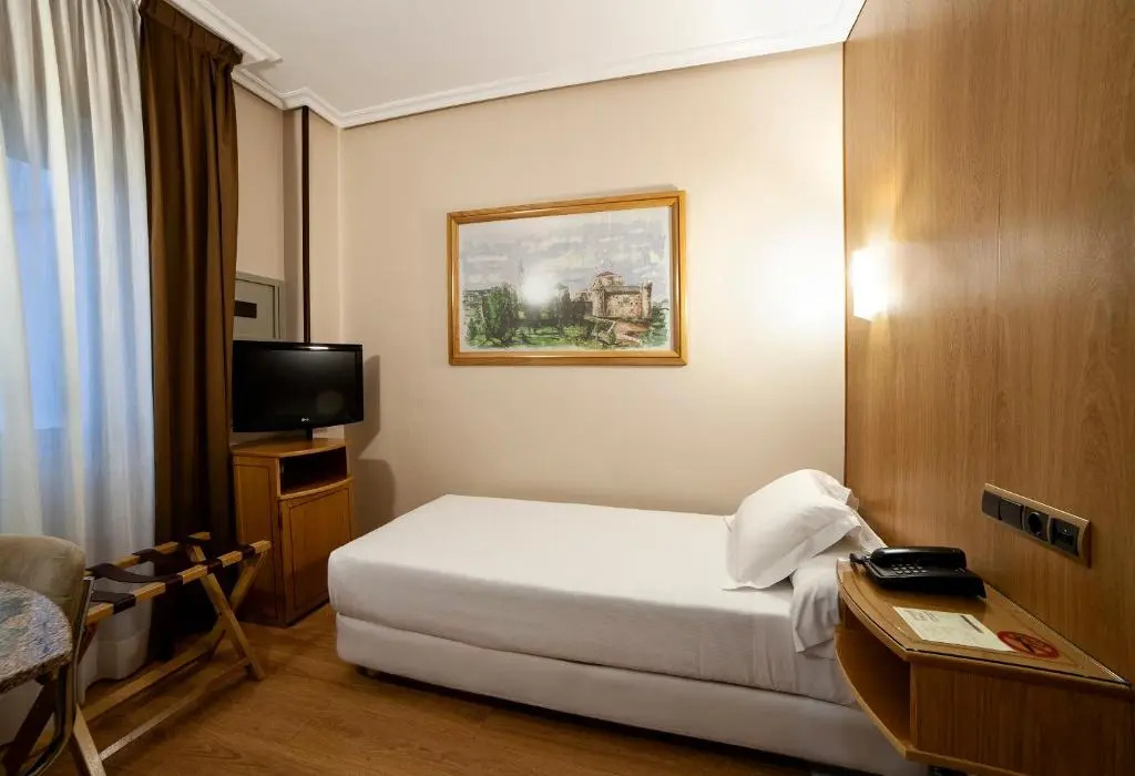 Hotel Zenit Dos Infantas - Chambres