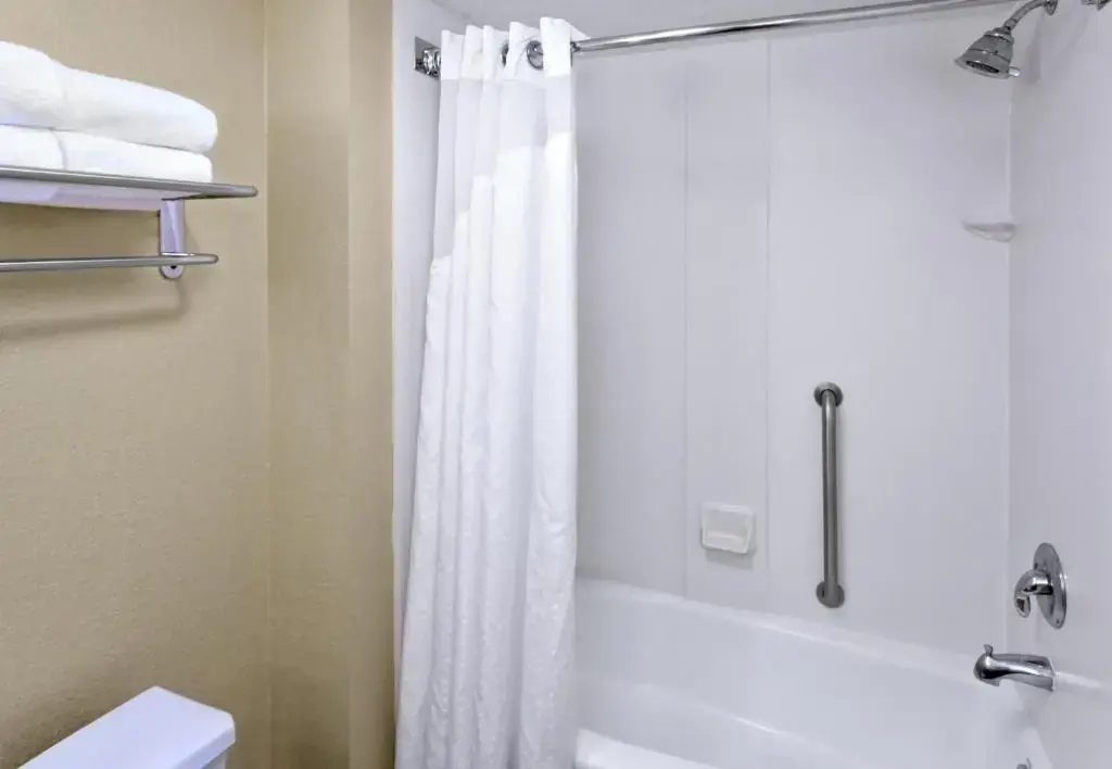 Holiday Inn & Suites Daytona Beach on the Ocean by IHG - Chambres