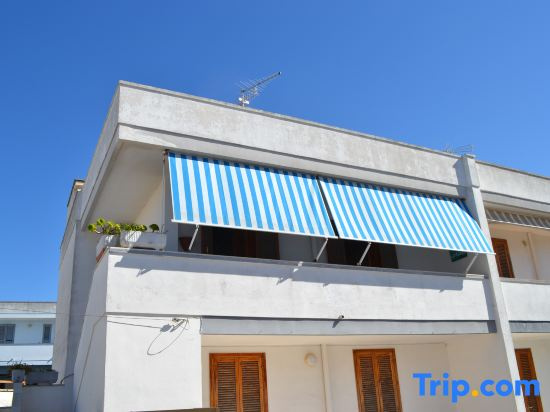 Charming San Foca Apartment with Private Entrance and Balcony