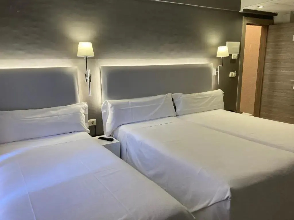 Triple room