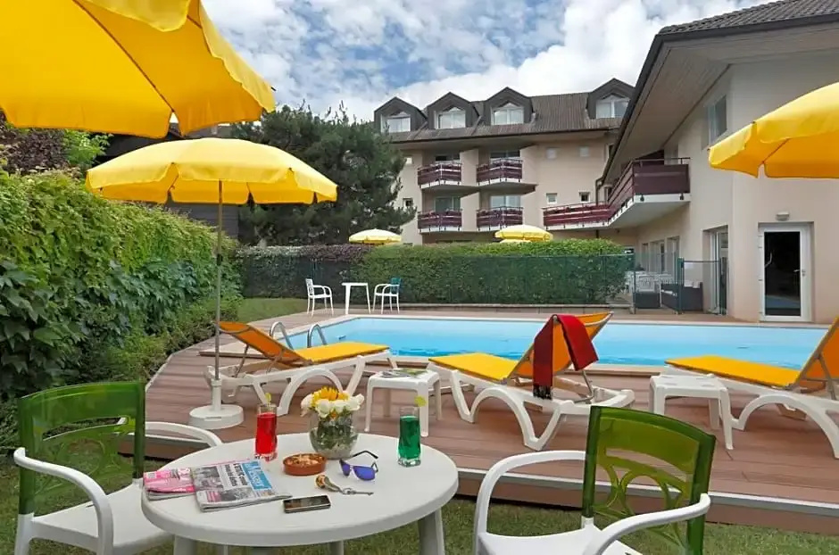Logis Hôtel Arc en Ciel - Chambres