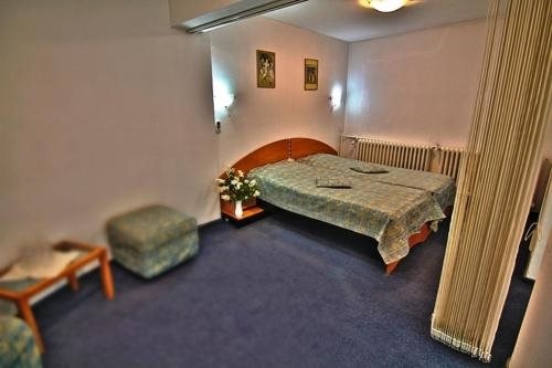 Hotel Star — 3