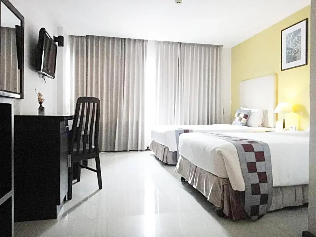 Executive Double room (full double bed)