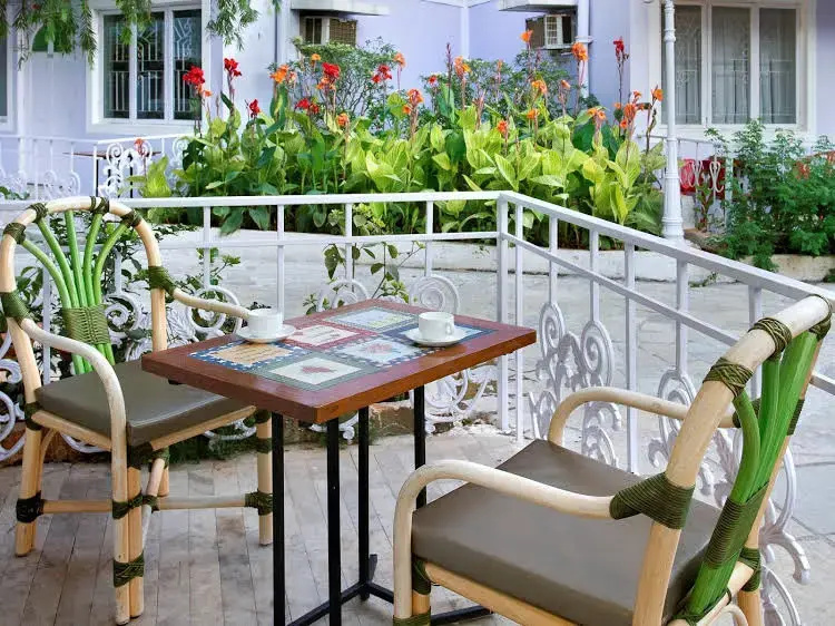 Balcony & Terrace