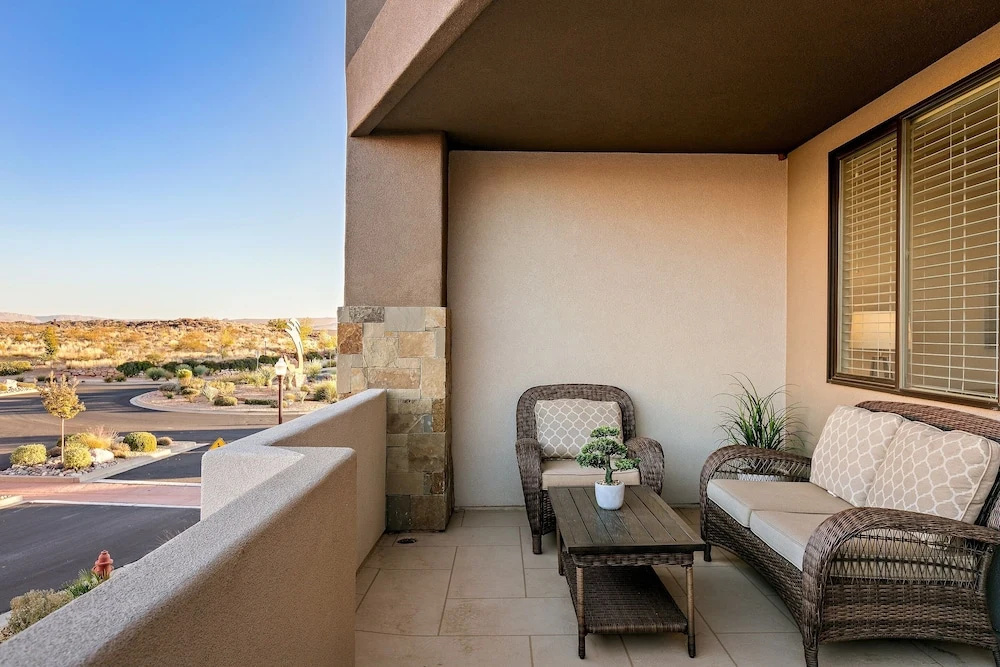 5 Star Zions St George Retreat by RedAwning