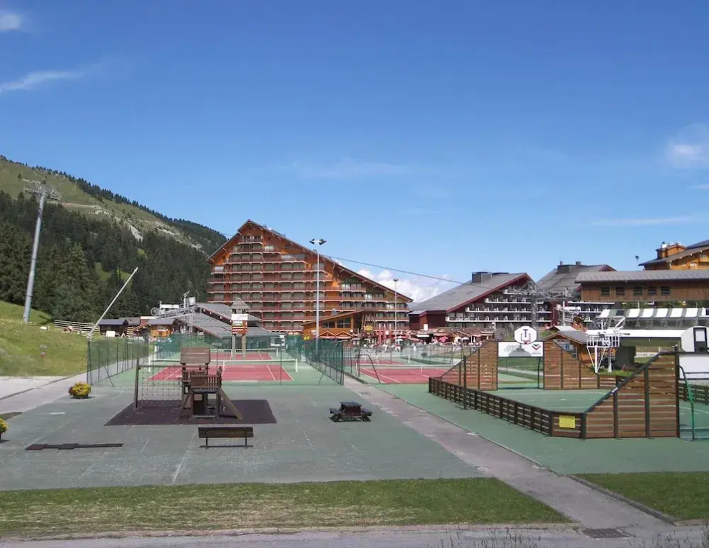 Cosy Flat in Meribel Close to the ski Lifts