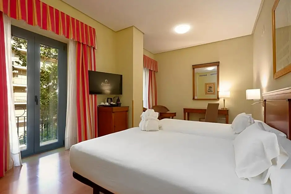 Becquer Hotel, Historic City Center - Chambres