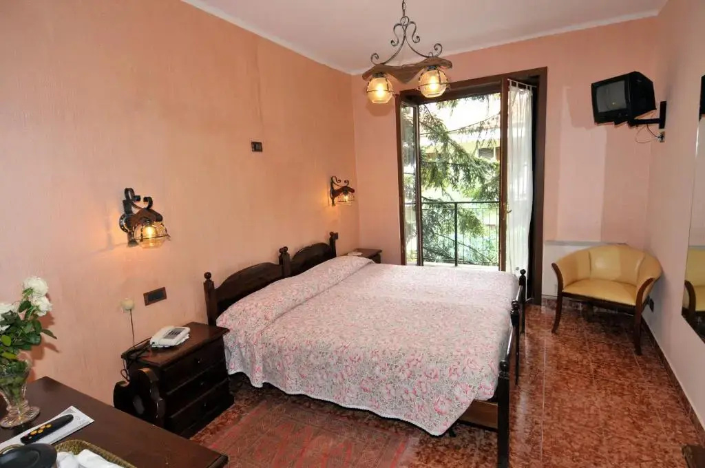 Hotel Ristorante Lago Bin - Chambres