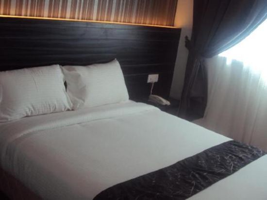 Signature Hotel