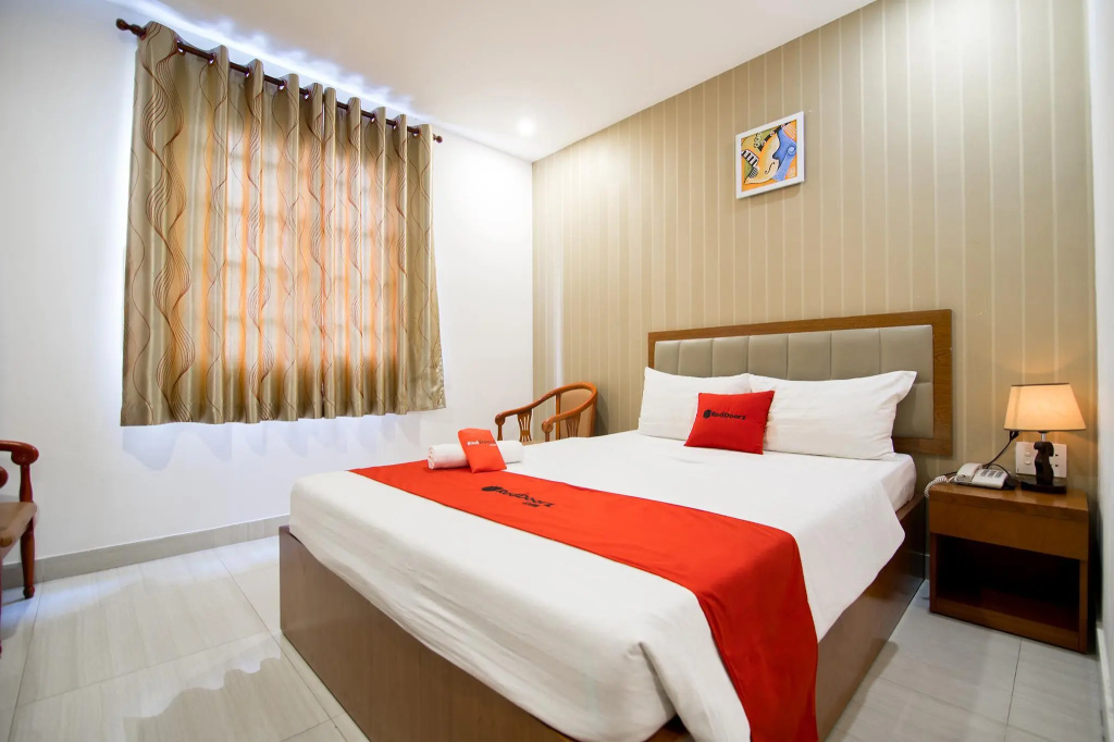RedDoorz Plus @ Trung Son Residence image 3