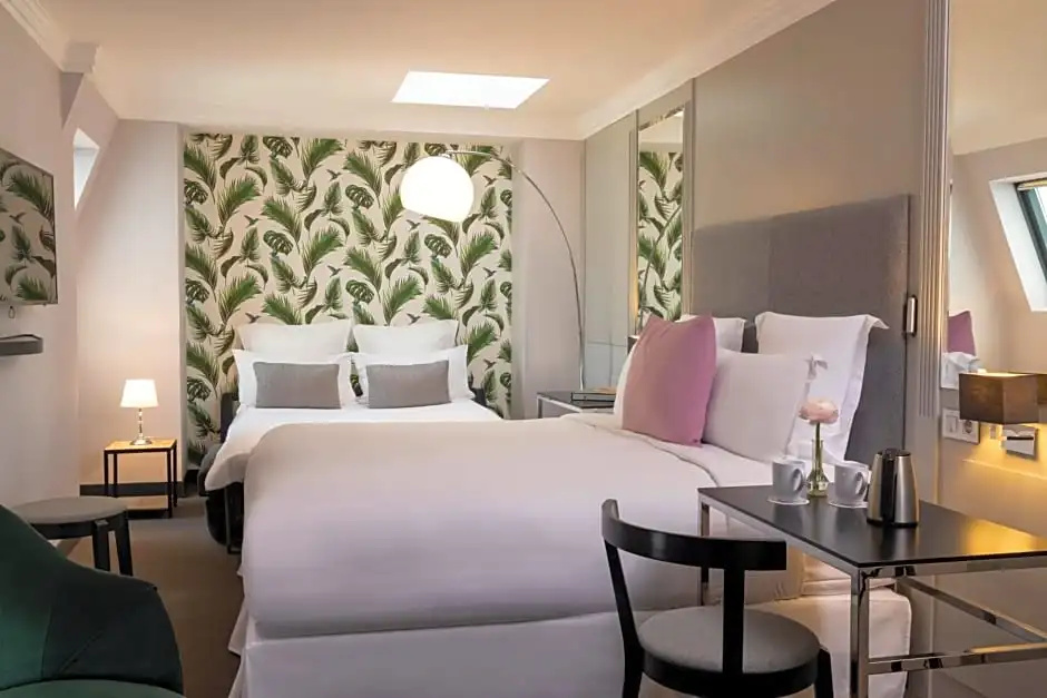 Hôtel Les Matins de Paris & Spa 92