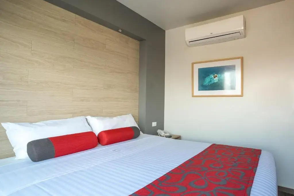 Double room (full double bed)