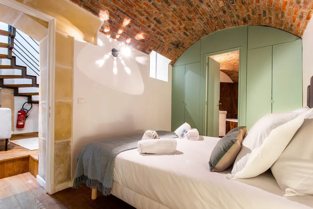 Voir la photo 4 — Bright Triplex - 4br/10p - Moulin Rouge