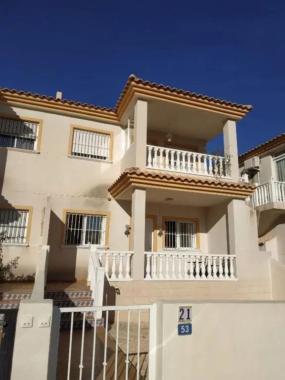 Magnifique maison entre mer et montagne