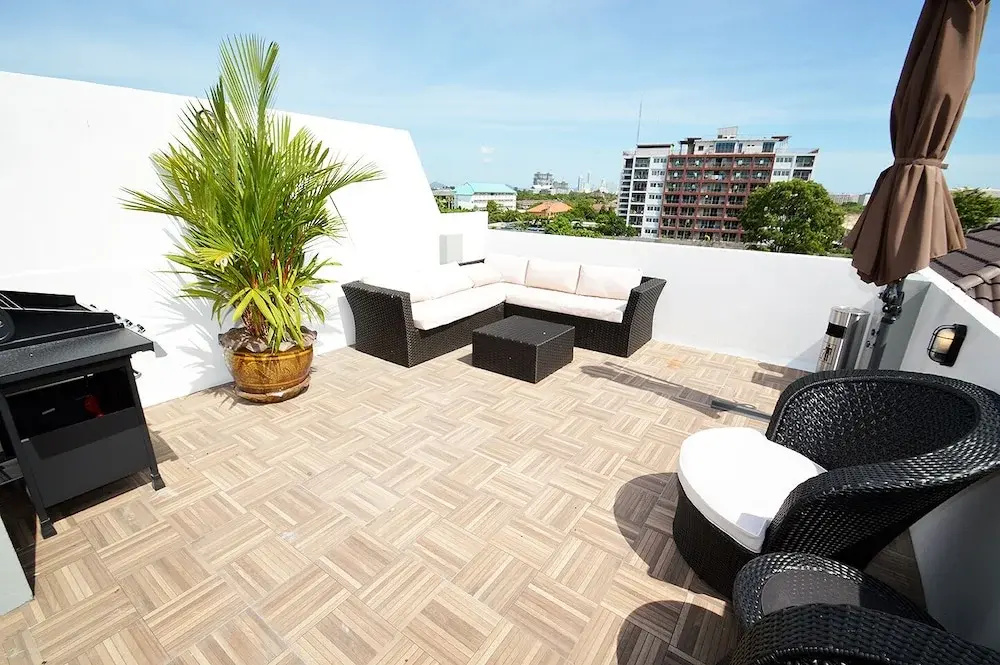 Deluxe Jacuzzi Townhome