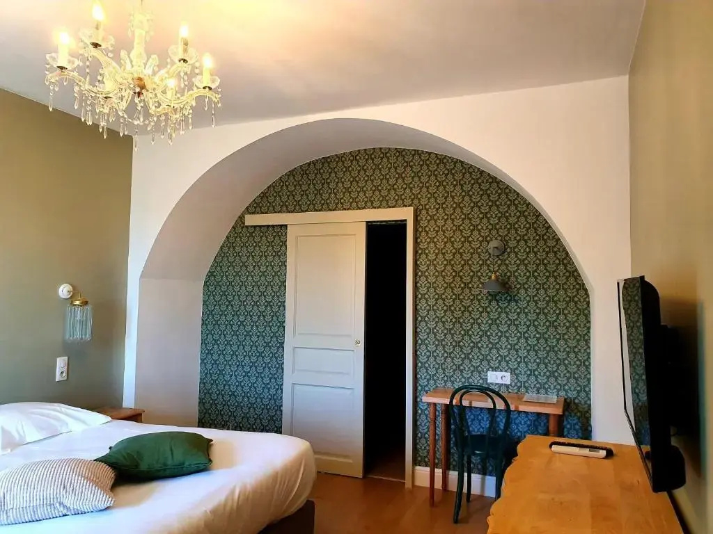 Standard Double room (full double bed)