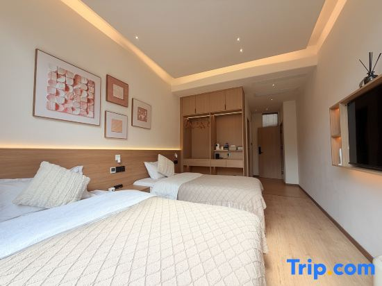 Standard room with view