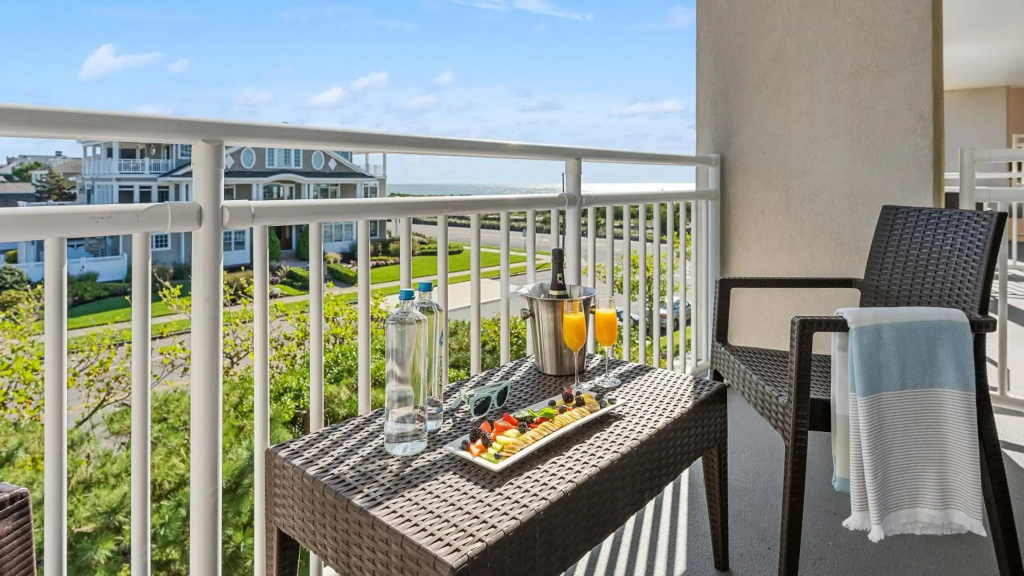 La Mer Beachfront Resort - фото 24