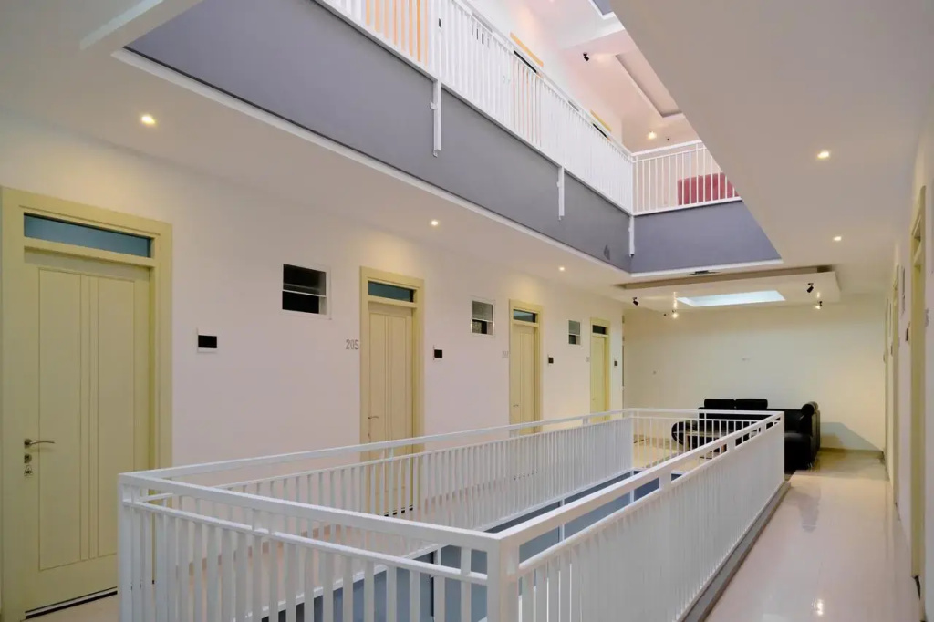 Balcony & Terrace