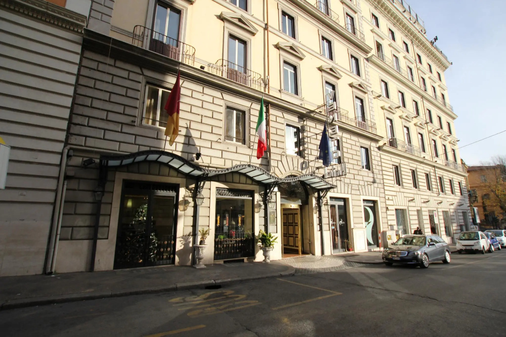 Hotel photo 1