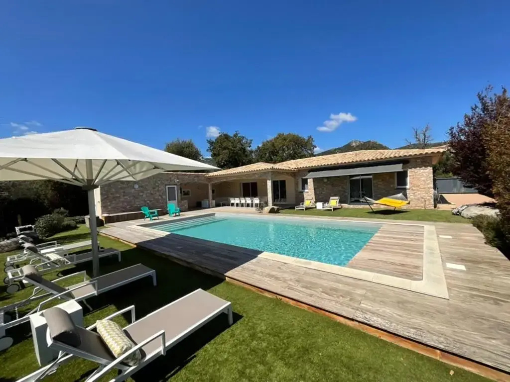 Voir la photo 3 — Villa Poggio Rosso - Pool-House & Piscine chauffée