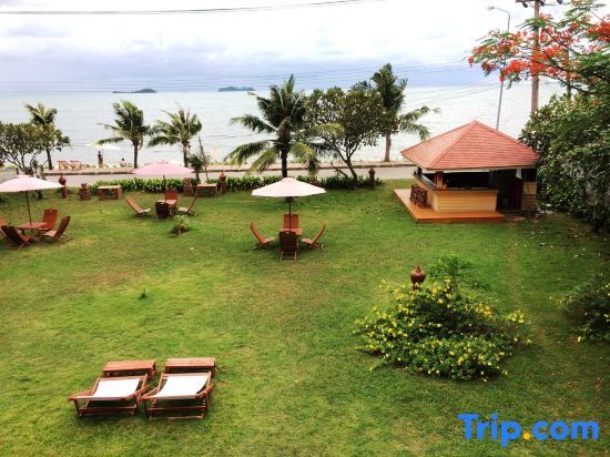 Вилла с 3 комнатами в Ruen Thai Rim Haad