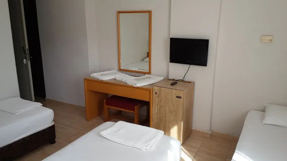 Трёхместный номер Standard в Isinda Hotel
