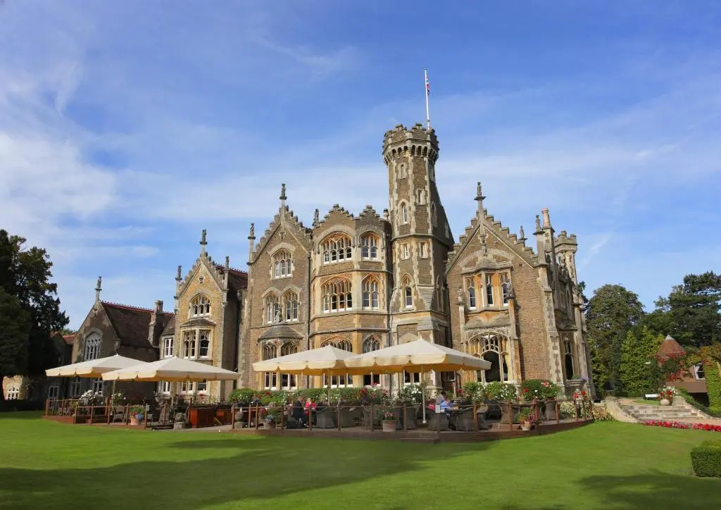 Oakley Court - Général