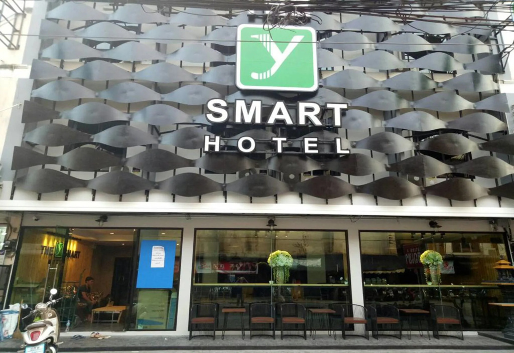The y smart hotel