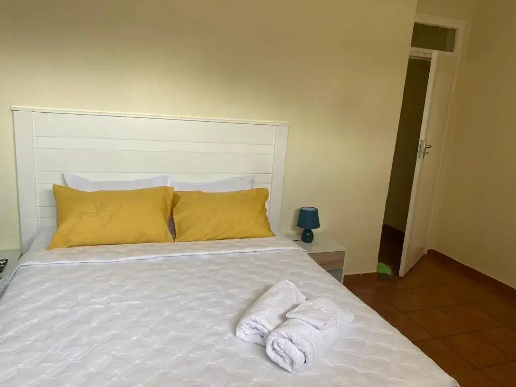 Standard Triple room with view